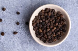 How do you grind peppers without a grinder? How do you grind peppers without a grinder?