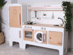 What age is good for a play kitchen? What age is good for a play kitchen?