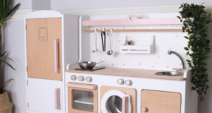 What age is good for a play kitchen? What age is good for a play kitchen?