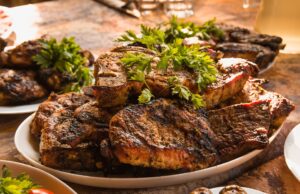 “Cooking the Perfect Medium Rare Steak in the Oven: Techniques and Recipes to Try”🥩