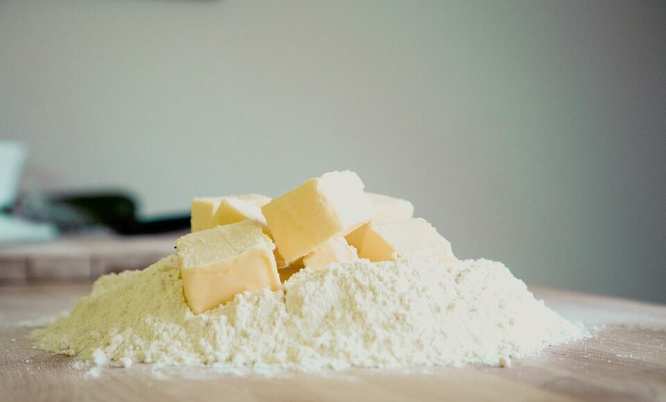 bake-599521_960_720.jpg flour