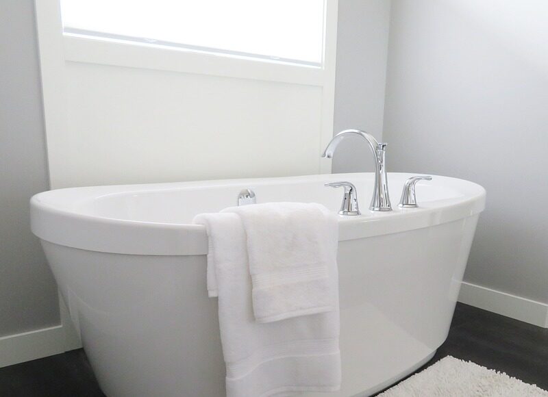 bathtub-2485957_960_720.jpg tub clean