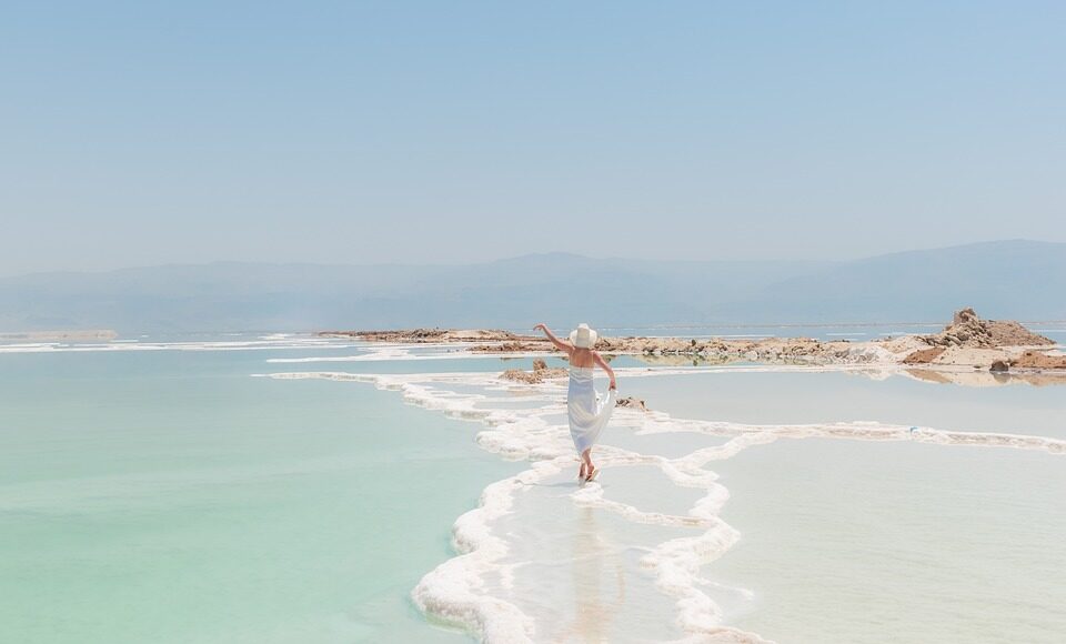 woman-5542457_960_720.jpg salt