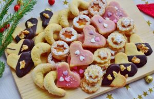 Flour and Texture: a discussion of how flour affects the texture of baked goods- including tips for achieving tender cakes- flaky pie crusts- and chewy cookies flour