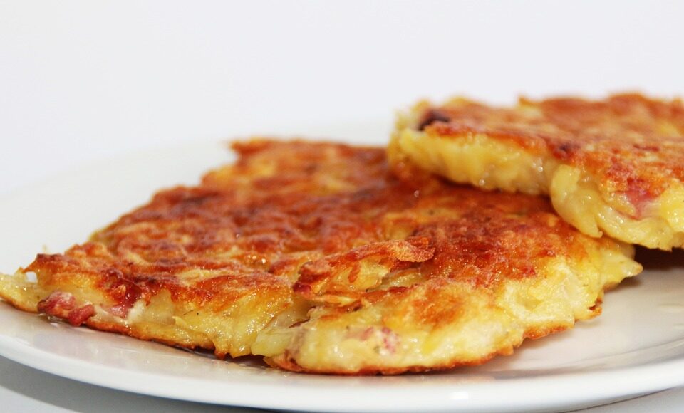 potato-fritter-468983_960_720.jpg flour