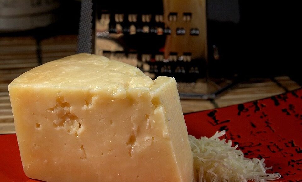 stravecchio-parmesan-3541_960_720.jpg cheese