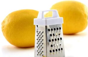 Review of Mini Garlic Grater, Stainless Steel Cheese Ginger Vegetable Spices Small Grater for Kitchen