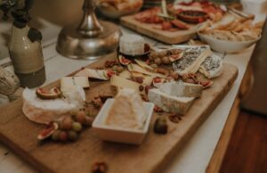 Creating the Perfect Pairings: The Best Cheeses to Complement Your Charcuterie Spread✔️ Best types of cheese for charcuterie boards